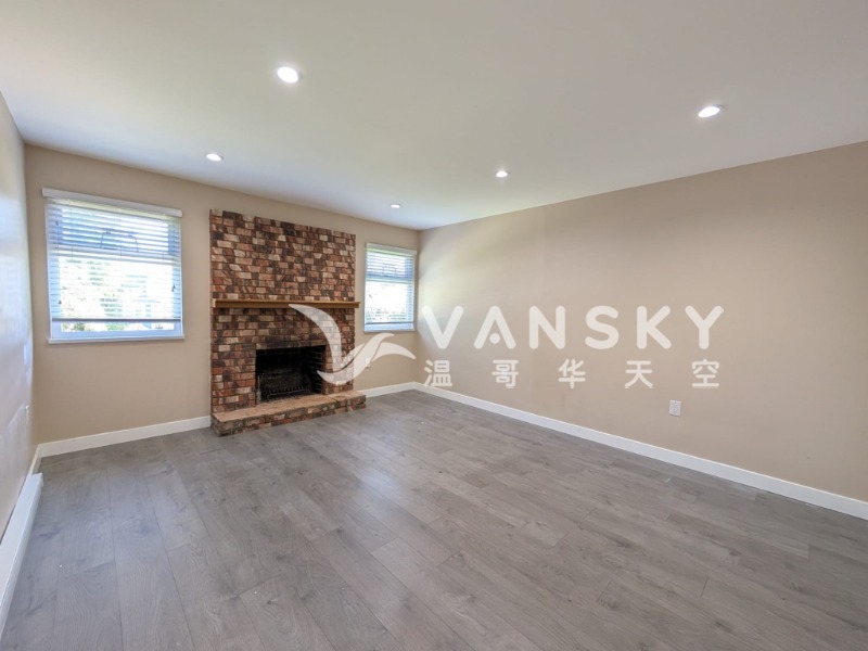 251211212117_Living room.jpeg